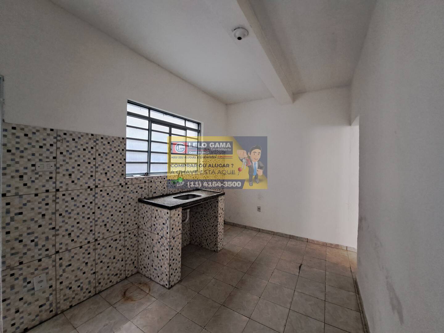 Casa para alugar com 2 quartos, 48m² - Foto 1